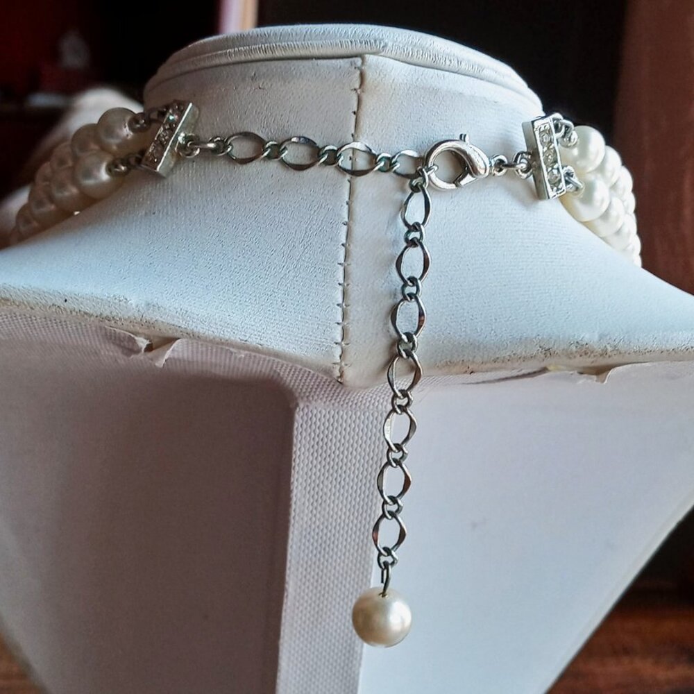 Beautiful & Elegant Double-strand Faux Pearl Necklace w/Rhinestone Spacers NWOT - Picture 9 of 11